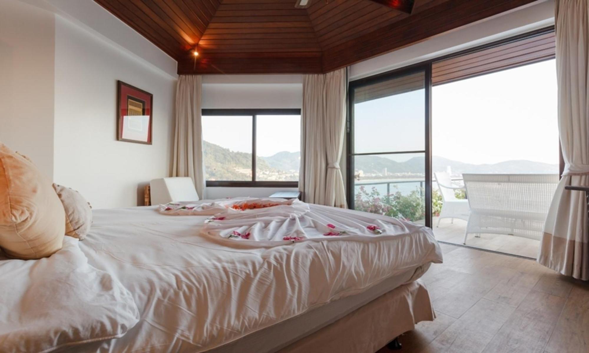 Indochine Resort And Villas - Sha Extra Plus Patong Bagian luar foto A bedroom at the resort
